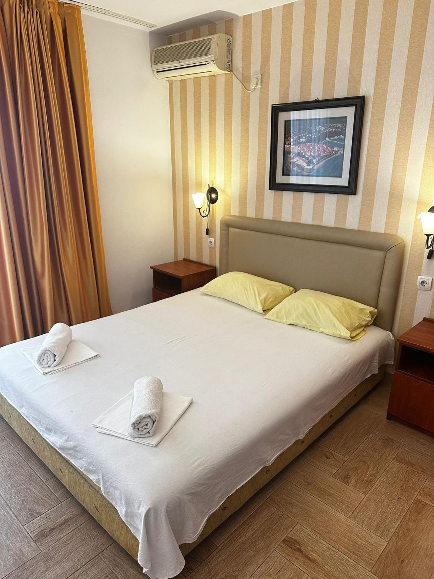 Central Hotel-Budva Exterior photo